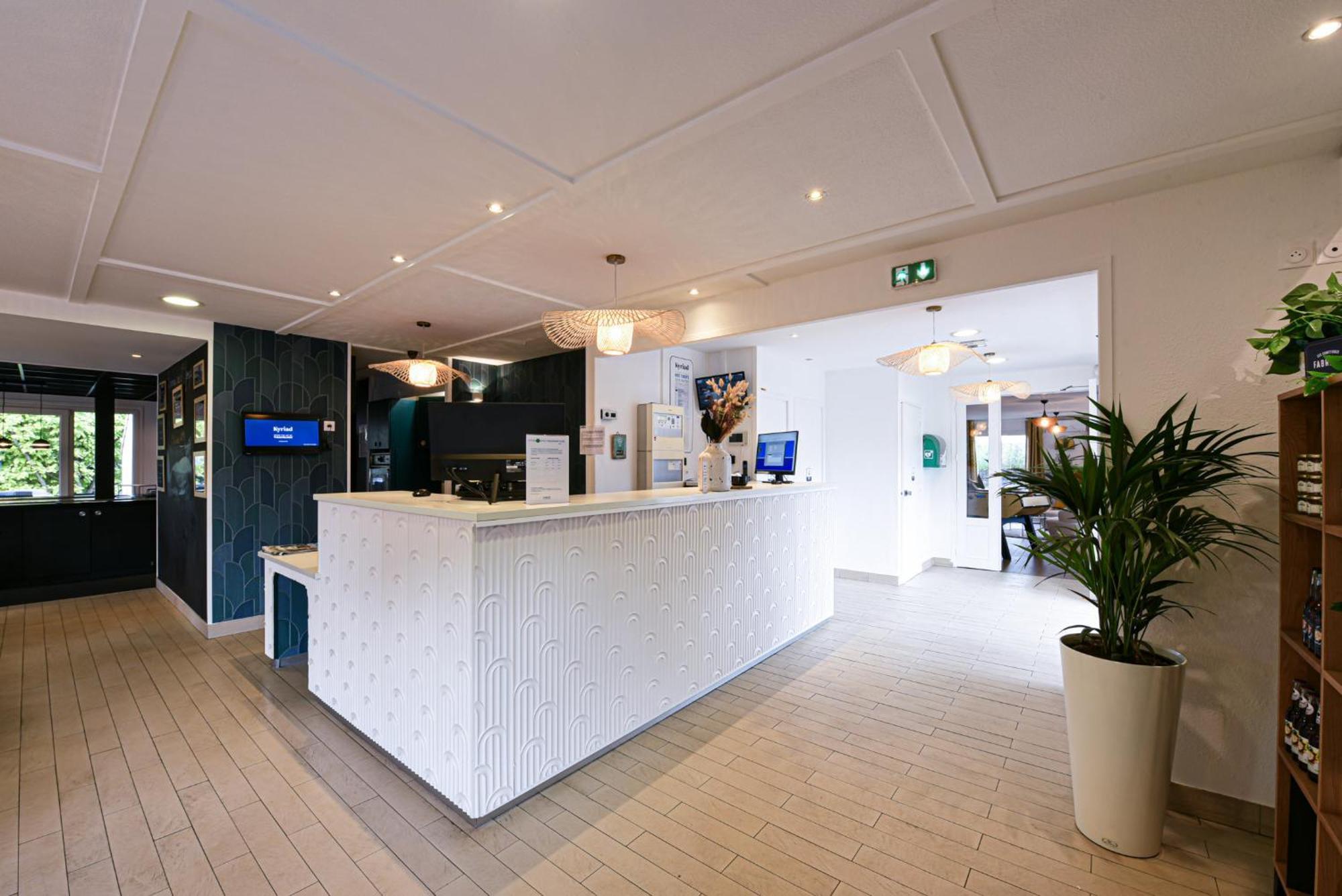 Kyriad Villeneuve Saint Georges - Hotel Renove Экстерьер фото