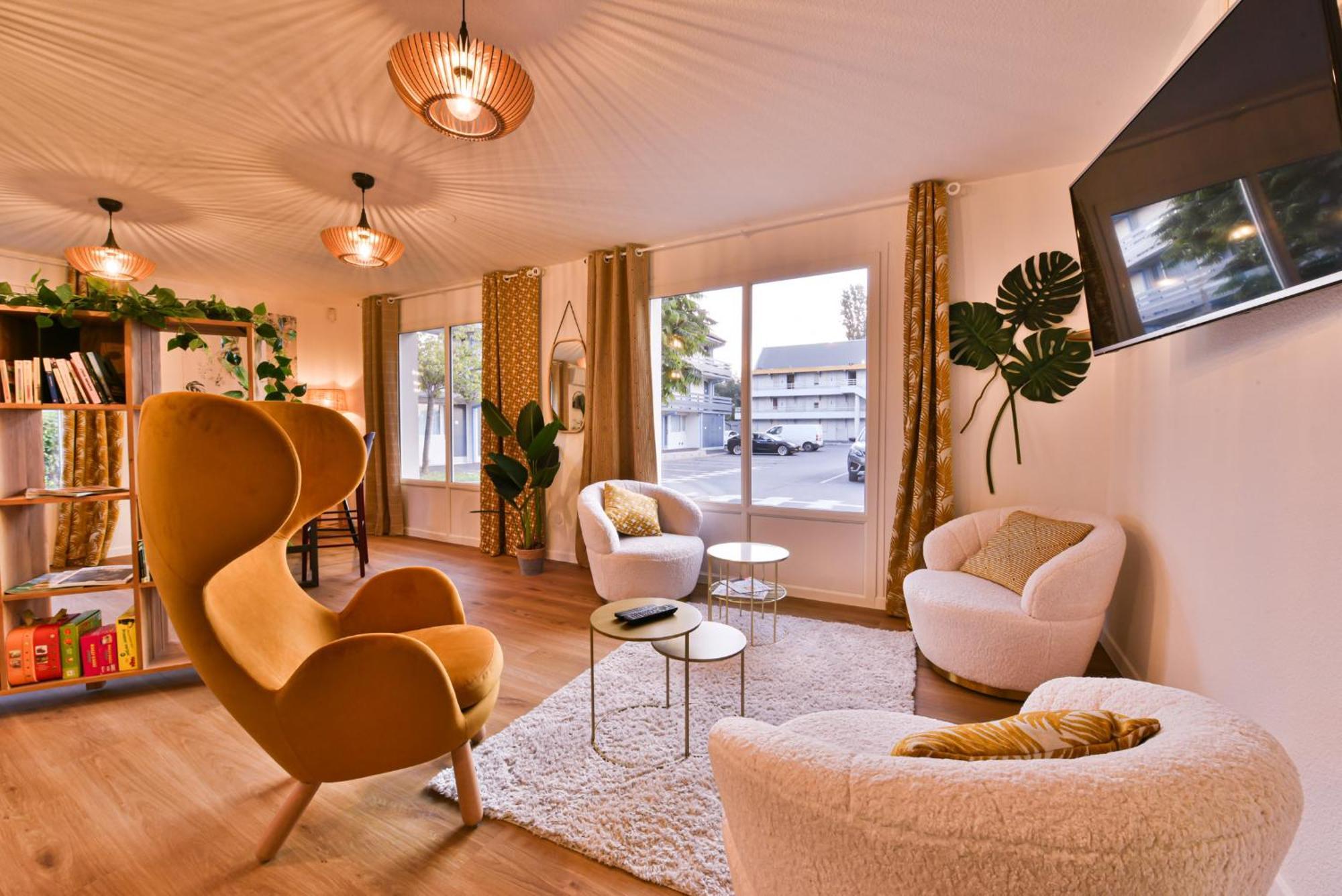 Kyriad Villeneuve Saint Georges - Hotel Renove Экстерьер фото