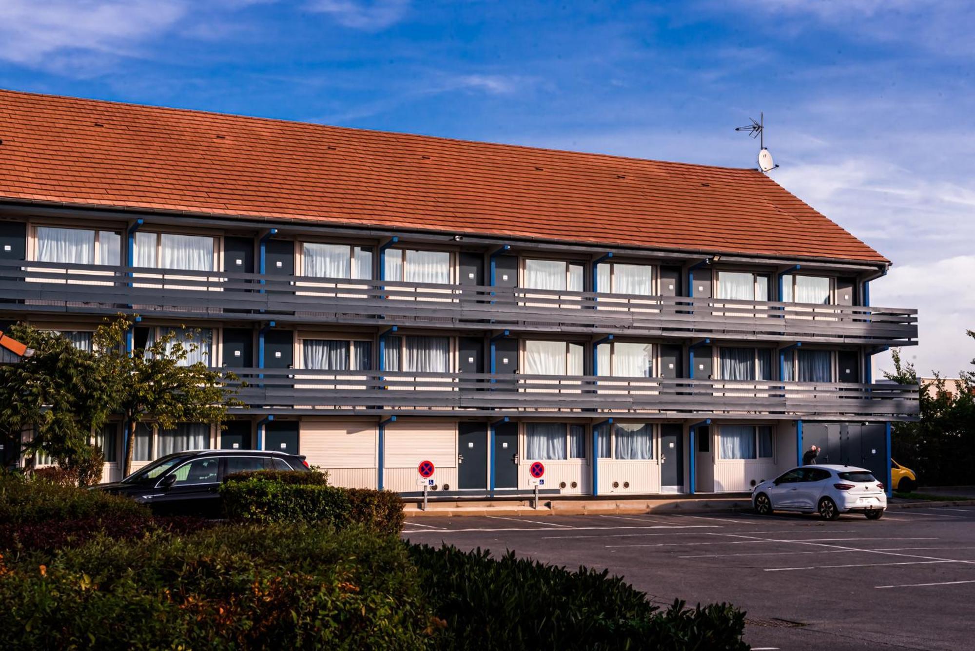 Kyriad Villeneuve Saint Georges - Hotel Renove Экстерьер фото